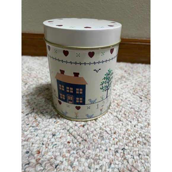 Other - Vintage farmhouse  cottagecore style metal kitchen canister
